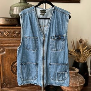 VINTAGE CZ Basics Oversized Denim Vest